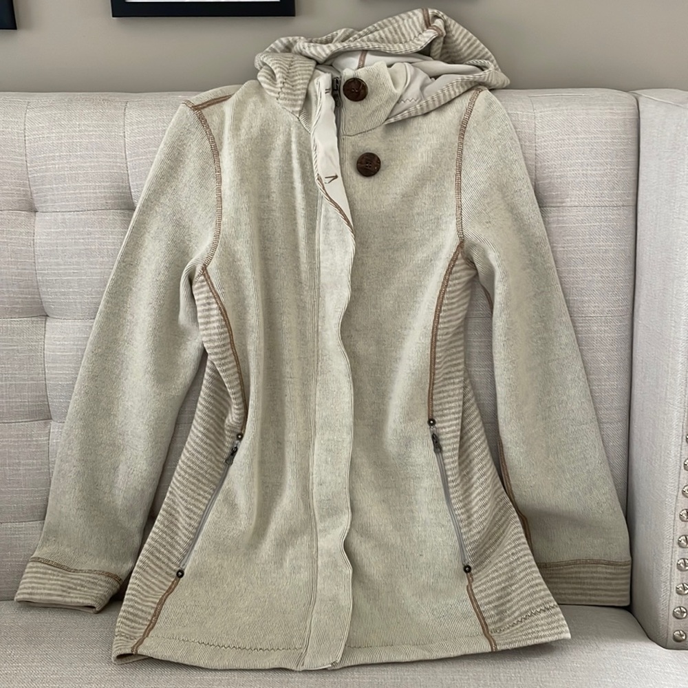 Beige zip up sweater/jacket with hood